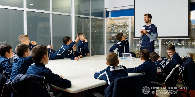 Unexpected teacher Marko Futacs surprised Youth Academy players!